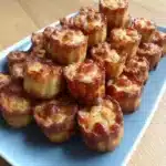 mini-cannelés salés à la tomate
