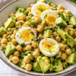 Salade protéinée pois chiches avocat oeufs